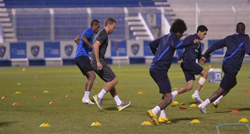 الهلال يواصل تدريباته استعداداً لبونيودكور الأوزبكي.. واحتفالية خاصة بالشمراني